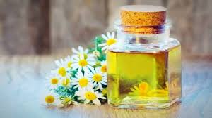 خرید و قیمت اسانس بابونه عمده به همراه خواص